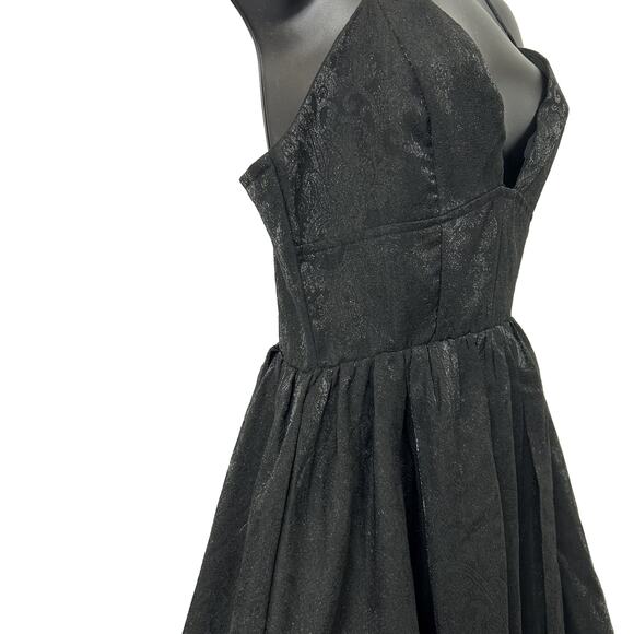 STORIA Women’s Sz S Black Jacquard Mini Dress Spaghetti Strap Bubble Hem Shimmer - Picture 6 of 15